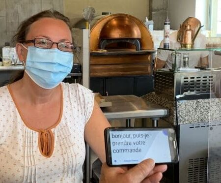 Transcription instantanée - une aide à la communication pour personnes sourdes ou malentendantes