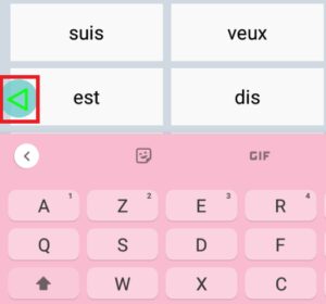BlueStacks : une icône permet de réduire le clavier